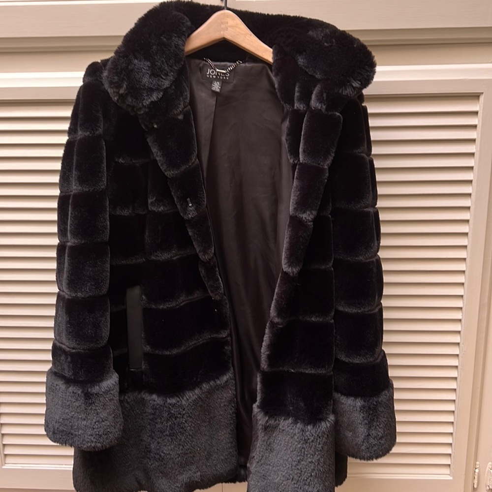 Jones New York Black Faux- Fur Coat